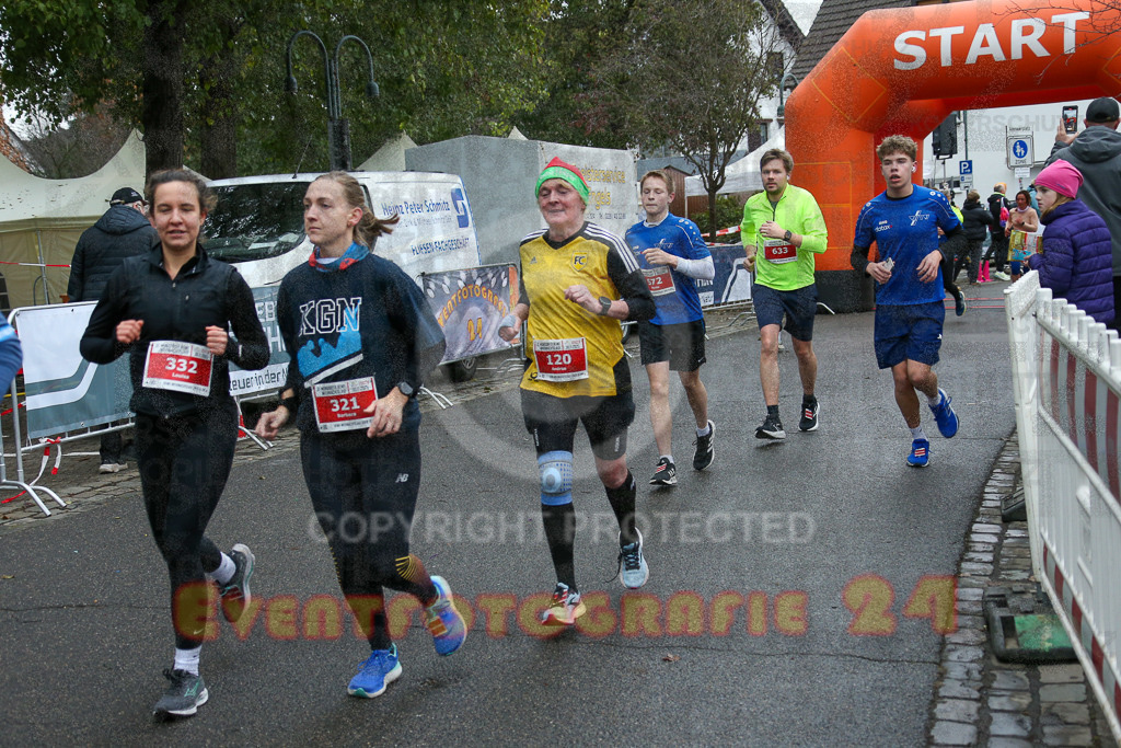 251130_1144_EX1_8554 | Sportfotografie im Rhein-Sieg Kreis, Köln, Bonn, NRW, Rheinland Pfalz, Hessen, etc. Unser Tätigkeitsfeld umfasst den Laufsport vom Volkslauf über den Marathon, Duathlon, Triathon bis zum Ultralauf wie Kölnpfad Ultra oder Schindertrail.