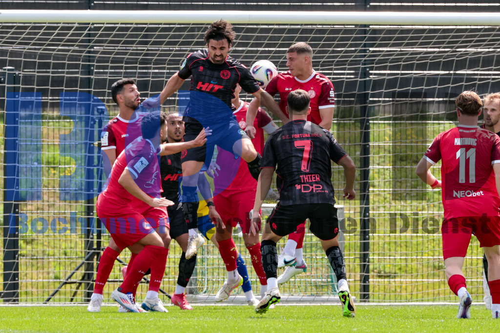 SES_ESSFKO20250712-5 | bond - Realisiert mit Pictrs.com