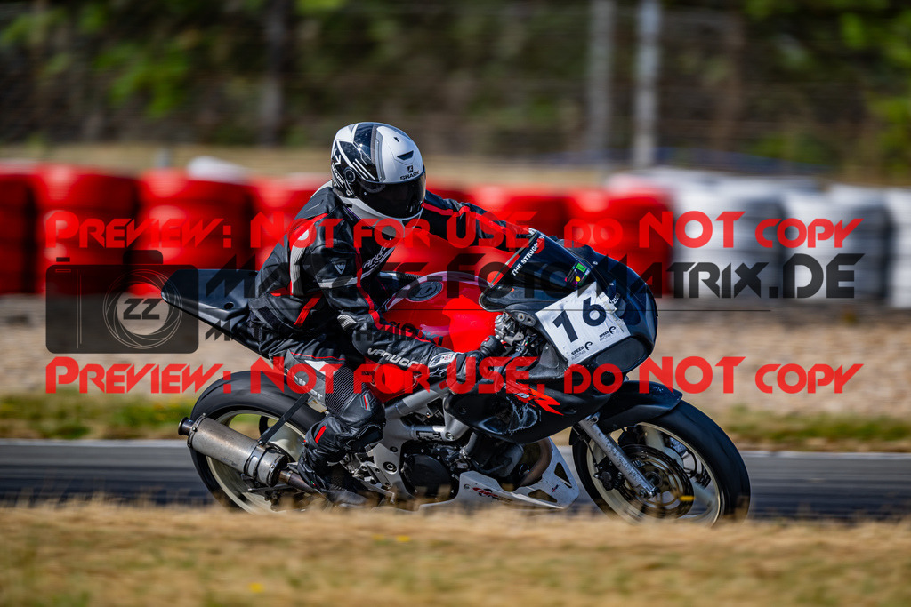 MaZZes_FotoMatrix_230719_6954 | GRUEN