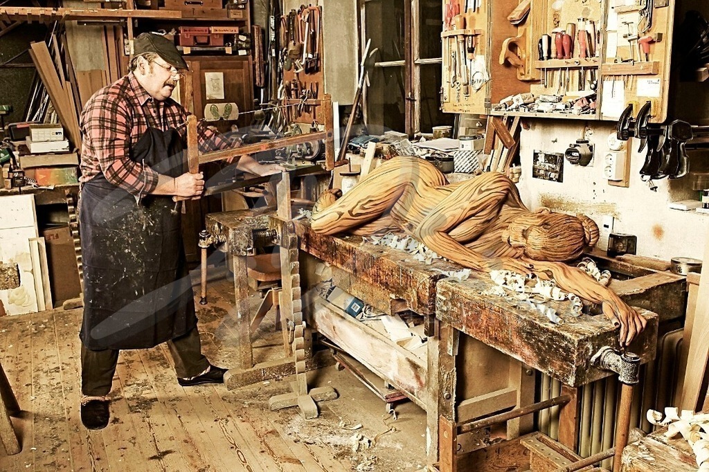 WorkingArt-TISCHLER_5724 | #004 | Modell: Daniela | Berufler: Volker Danielsen | Foto: Tschiponnique Skupin - Realisiert mit Pictrs.com