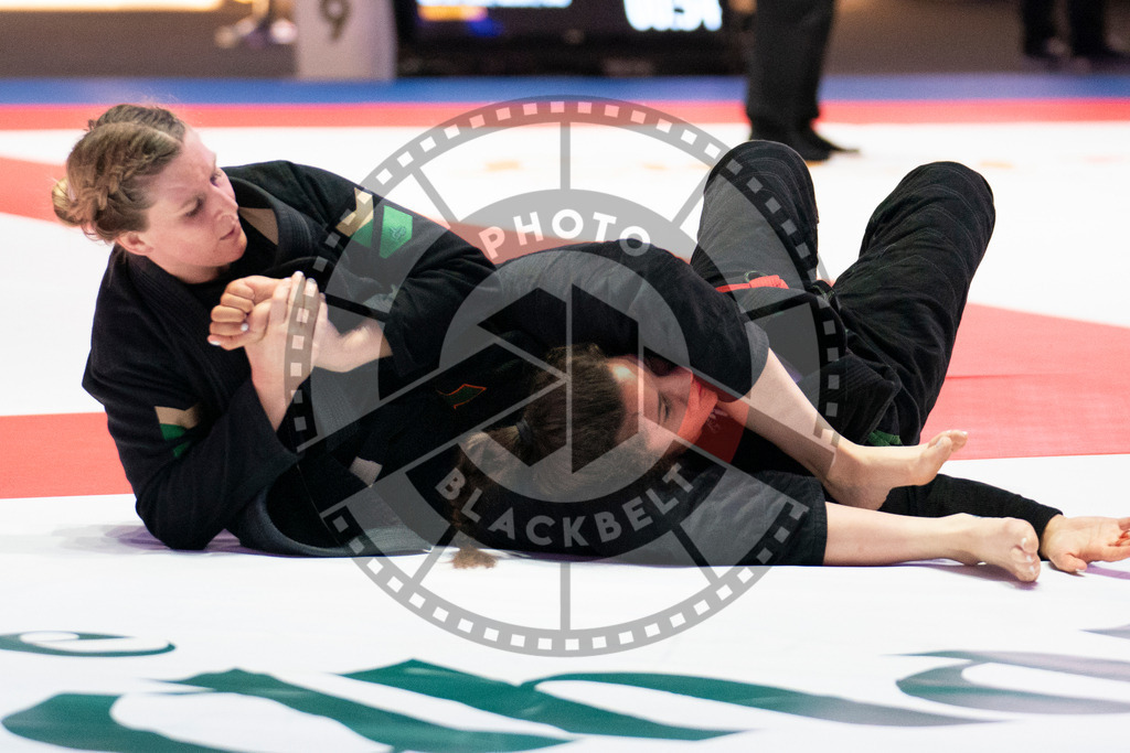 20231107PBB4636 | Fighters compete during the AJP World Master Championship in the Mubadala Arena in Abu Dhabi, Arab United Emirates, on November 7, 2023.