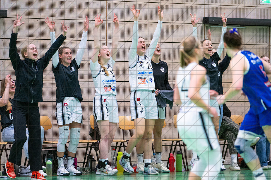 DBBL POKAL 1/8-Finale 24/25 | 04.12..2024 | BBC OS vs. SYNTAINICS MBC Halle | DBBL POKAL 1/8-Finale 24/25 | 04.12..2024 | BBC OS vs. SYNTAINICS MBC Halle - - - - - CREDIT, www.bullenfotos.de, Martin König, Hörner Weg 40, D-49078 Osnabrück, +4917663732967, Nutzung und Weitergabe nur zu den vereinbarten Zwecken. Presseanfragen an Urheber. Alle Rechte beim Urheber. - - - - - - Realisiert mit Pictrs.com