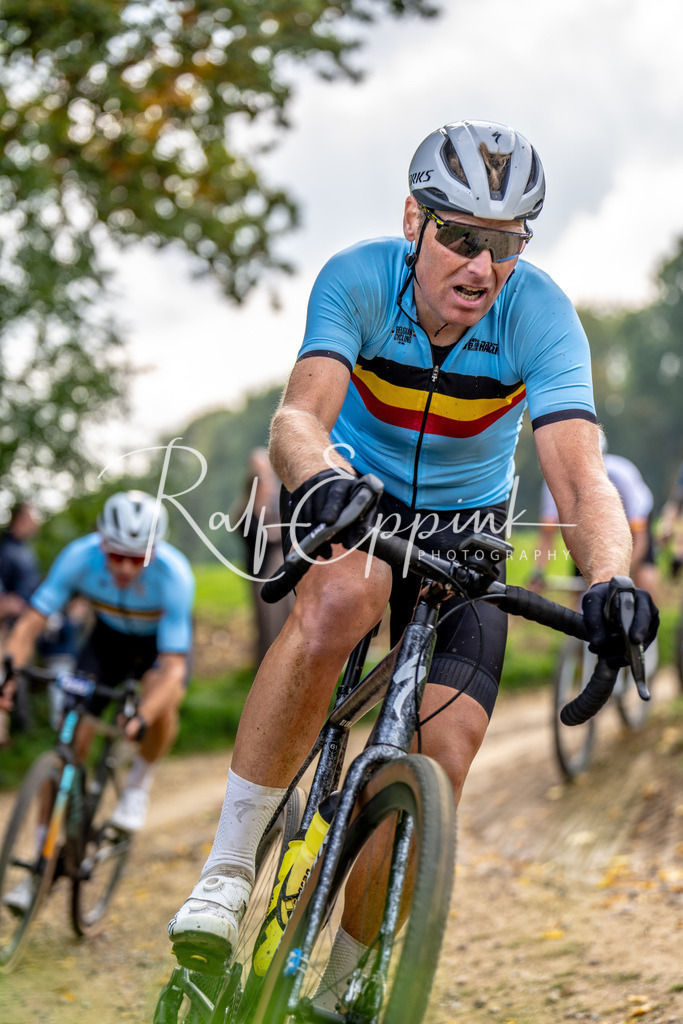 Ralf Eppink Photography 20251012_DSC03504 | Sportfotografie, Eventfotografie, Porträtfotografie, Radsport Fotograf, Triathlon Fotograf, Düsseldorf Fotograf, Köln Fotograf, Actionfotografie, Teamfotografie, Peoplefotografie, Business Portraits, Veranstaltungsfotografie, Reportagefotografie - Realisiert mit Pictrs.com