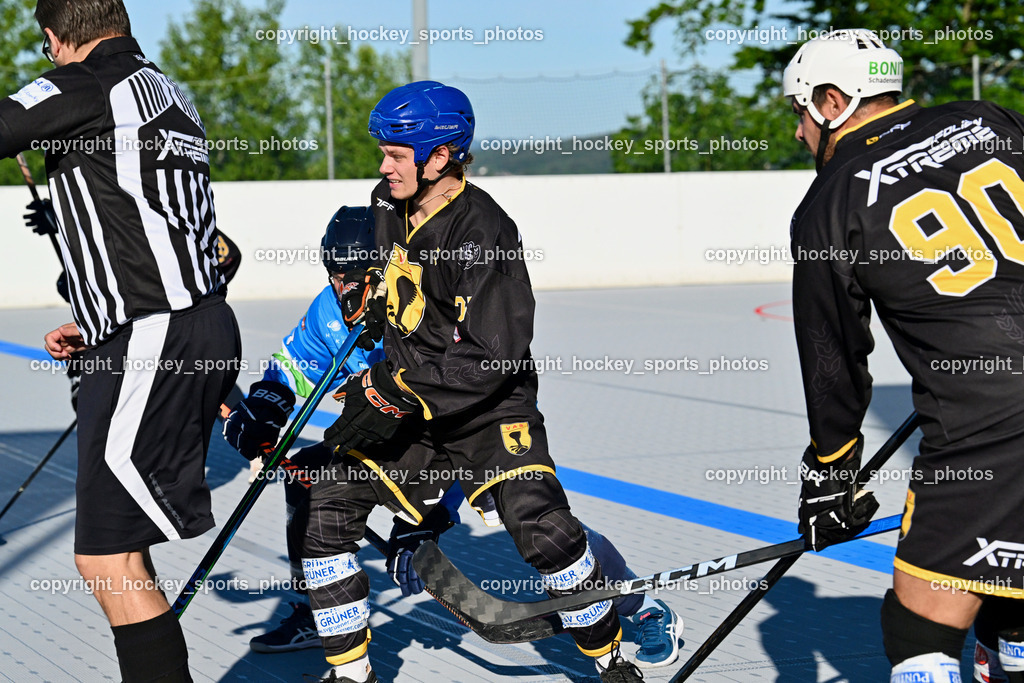 VAS Ballhockey Villach vs. ASKÖ Villach Ballhockey | #75 Wohlfahrt Benjamin VAS Ballhockey Villach, #90 Edlinger Patrick VAS Ballhockey Villach, VAS Ballhockey Villach vs. ASKÖ Villach Ballhockey , VAS Ballhockey Villach vs. ASKÖ Villach Ballhockey  am 13.05.2026 in Villach (Alpen Arena ), Austria, (Photo by Bernd Stefan)
