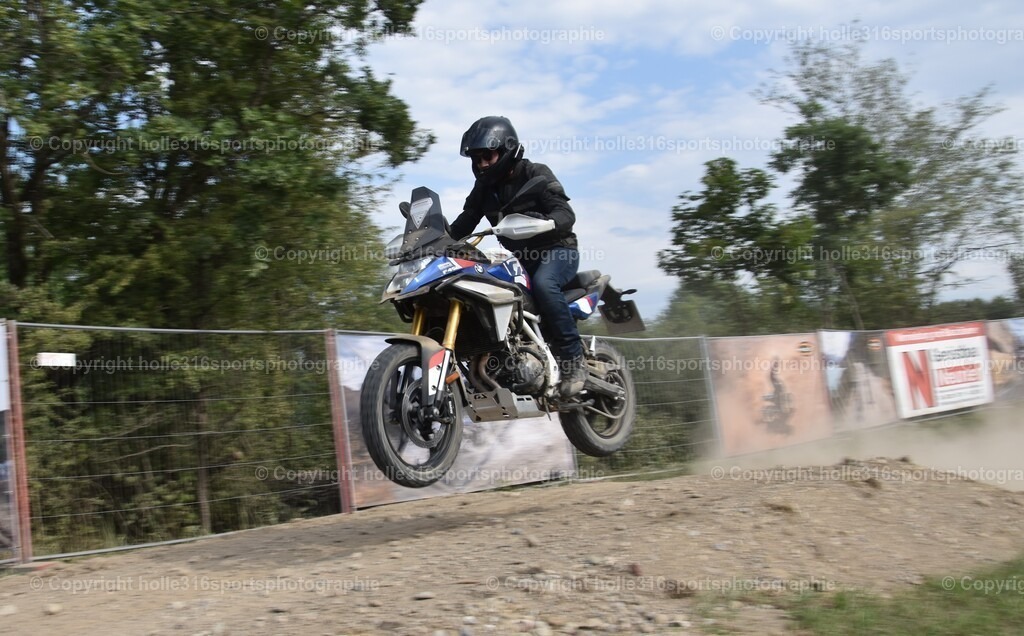 DSC_0520 | Sportfotografie , Motorsport, Motoross, Reitsport, Mointainbike, Enduro,
Landschaft , Outdoor, Eventfotografie, Landschaft, Bilder online bestellen - Realisiert mit Pictrs.com