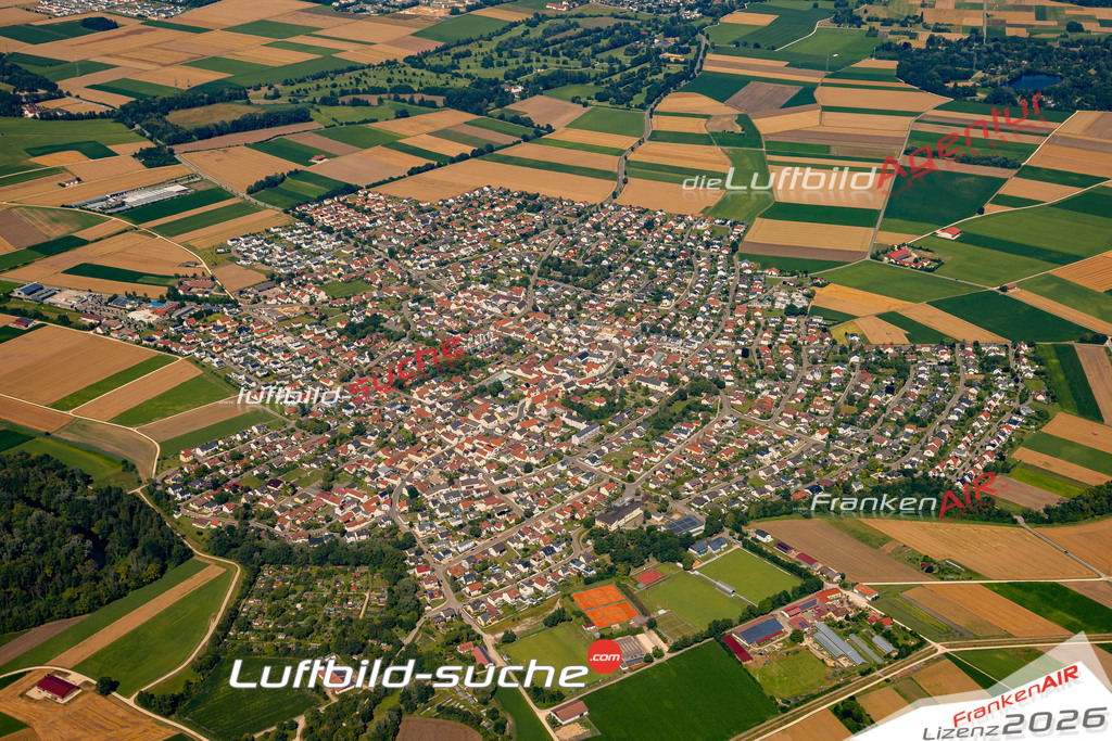 Das Luftbild zeigt : West Ingolstadt - Die Luftaufnahme wurde 2024 vom UL-Flugzeug aus erstellt ( keine Drohne ) - Hochauflösende Luftaufnahme - Für grossformatige Ausdrucke geeignet. Die Geschenkidee !Mit Lizenz und Bildrechte bestellbar