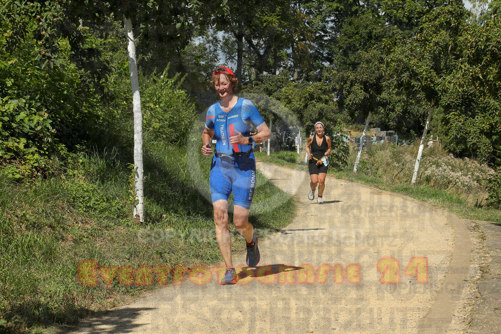 250824_1234_EX1_9765 | Sportfotografie im Rhein-Sieg Kreis, Köln, Bonn, NRW, Rheinland Pfalz, Hessen, etc. Unser Tätigkeitsfeld umfasst den Laufsport vom Volkslauf über den Marathon, Duathlon, Triathon bis zum Ultralauf wie Kölnpfad Ultra oder Schindertrail.