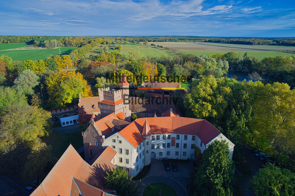 Altenhausen_0017 | Schloss Altenhausen im Herbst - Realisiert mit Pictrs.com