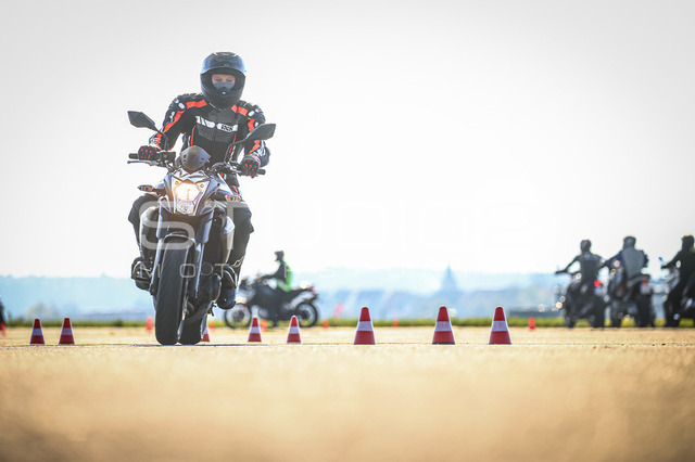 0027-260418_NOE-004_27 | Deine Full-Service-Agentur für ✔️Videoproduktionen und ✔️Motorsportfotografie Jetzt Angebot anfragen!