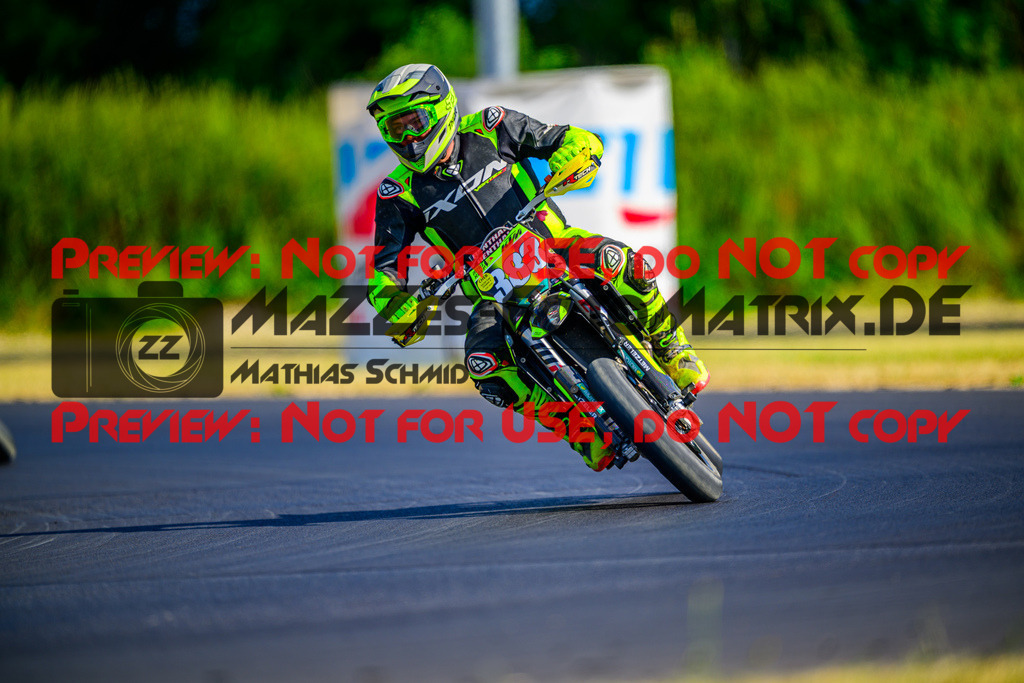 MaZZes_Fotomatrix_20250704_6007705_0958 | GELB