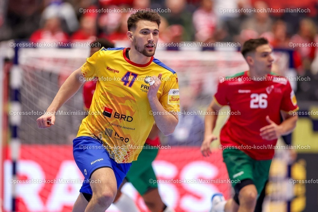 EHF16012601041 | 16.01.2026, Handball, Men's EHF EURO 2026, Portugal - Rumänien, Jyske Bank Boxen in Herning, Dänemark, Preliminary Round:  Iosif Andrei Buzle (Romania #47) 