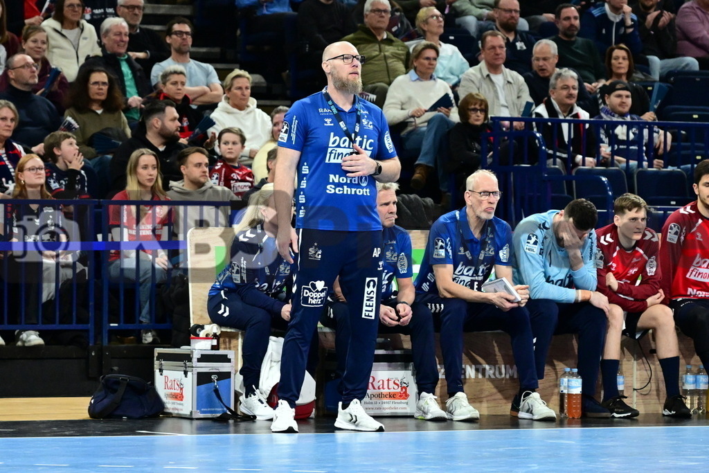 KBS Picture_HSVH-SGFl-Handewitt_017 | Pajovic Ales Trainer (SG Fl.-Handewitt) ,Sportarena :  Barclays Arena Hamburg, - Realisiert mit Pictrs.com