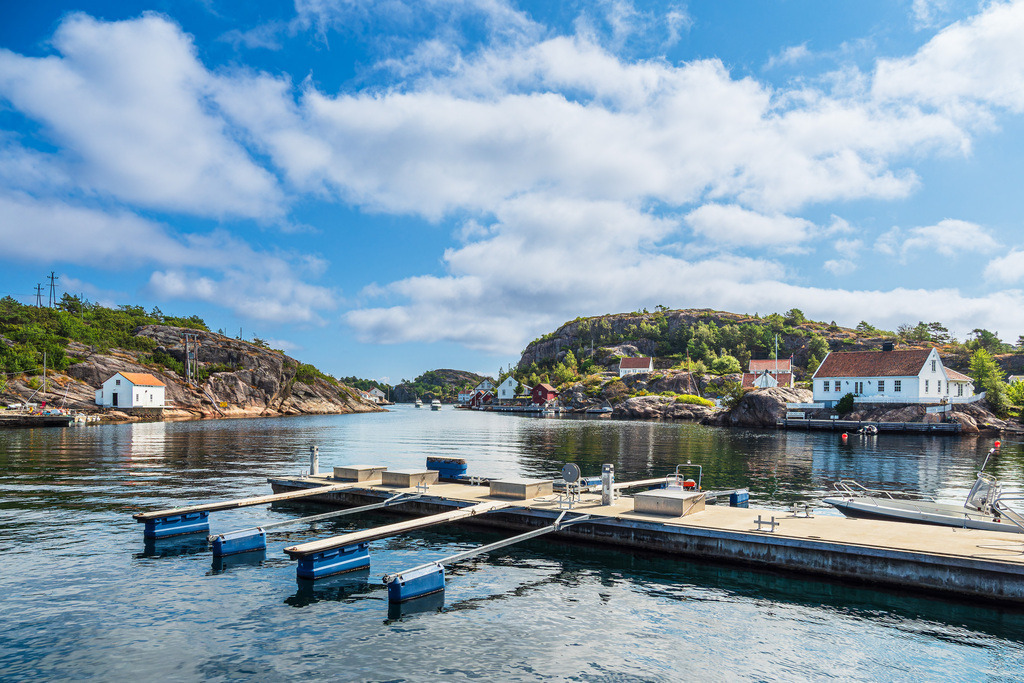 Bootsanleger auf der Schäreninsel Kapelløya in Norwegen | Bootsanleger auf der Schäreninsel Kapelløya in Norwegen.
