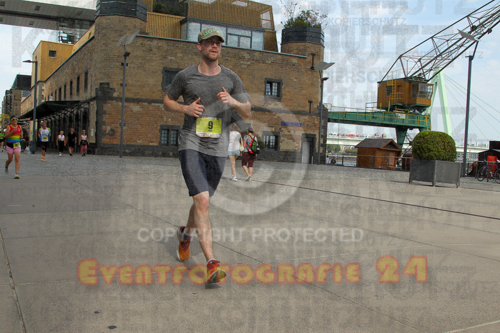 250920_1328_EV4_5710 | Sportfotografie im Rhein-Sieg Kreis, Köln, Bonn, NRW, Rheinland Pfalz, Hessen, etc. Unser Tätigkeitsfeld umfasst den Laufsport vom Volkslauf über den Marathon, Duathlon, Triathon bis zum Ultralauf wie Kölnpfad Ultra oder Schindertrail.