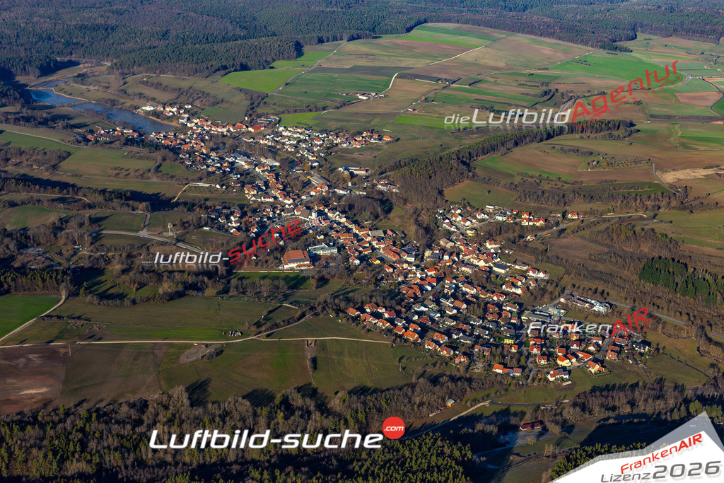 Die Luftbildaufnahme Trossenfurt - Oberaurach wurde 2019 mittels Flugzeug (keine Drohne) erstellt. Perfekte Schärfe und Druck- Ergebnisse- Garantiert!