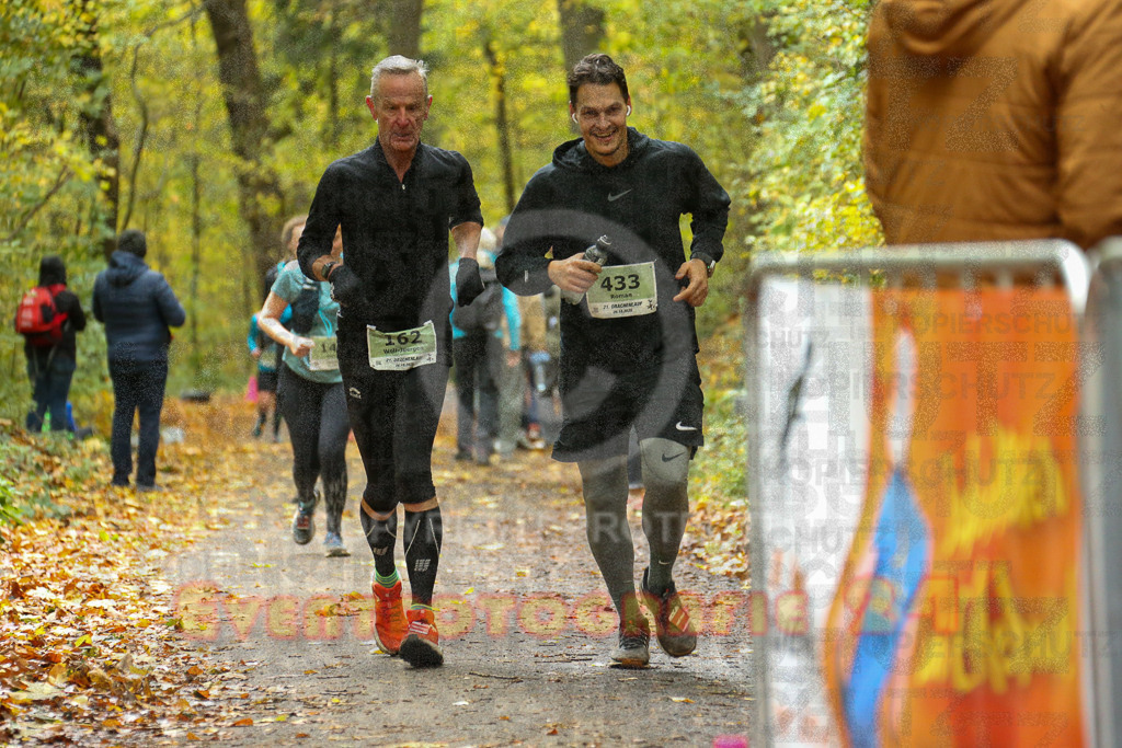 251026_1324_EX1_3335 | Sportfotografie im Rhein-Sieg Kreis, Köln, Bonn, NRW, Rheinland Pfalz, Hessen, etc. Unser Tätigkeitsfeld umfasst den Laufsport vom Volkslauf über den Marathon, Duathlon, Triathon bis zum Ultralauf wie Kölnpfad Ultra oder Schindertrail.