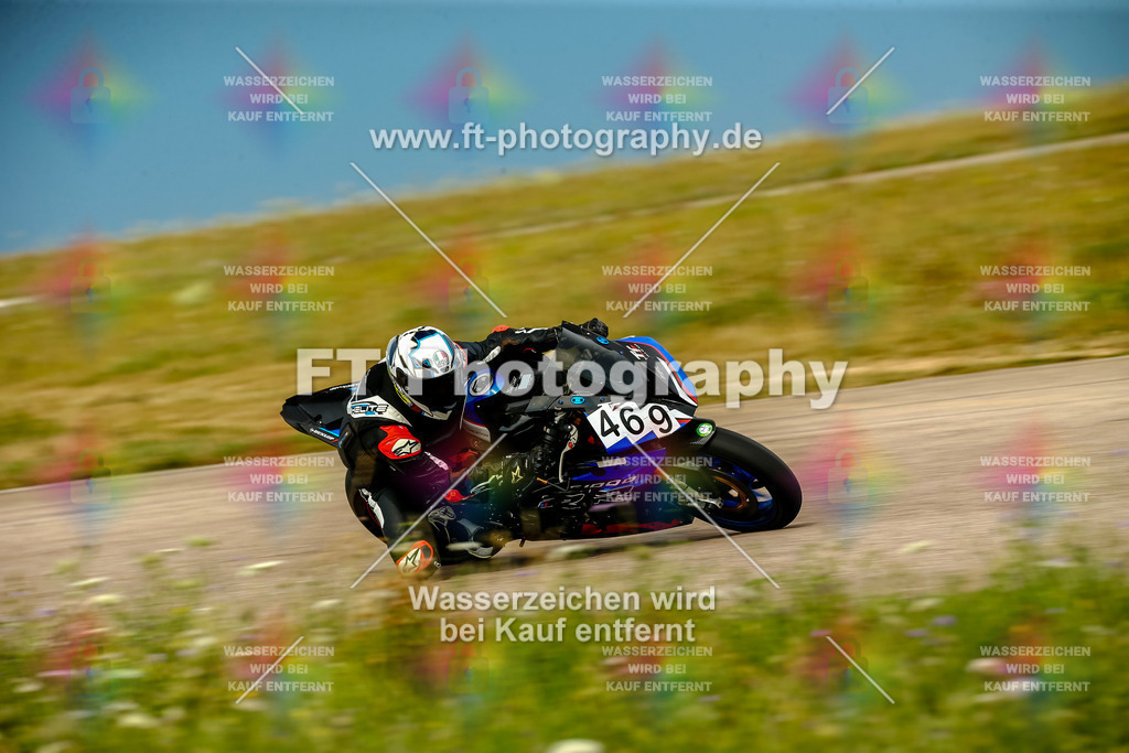 Chambley Juli-0786 | Hier findet Ihr Bilder von Touristenfahrten auf der Nürburgring Nordschleife oder von anderen Veranstaltungen die ich besucht habe. Viel Spass beim Durch Schauen 