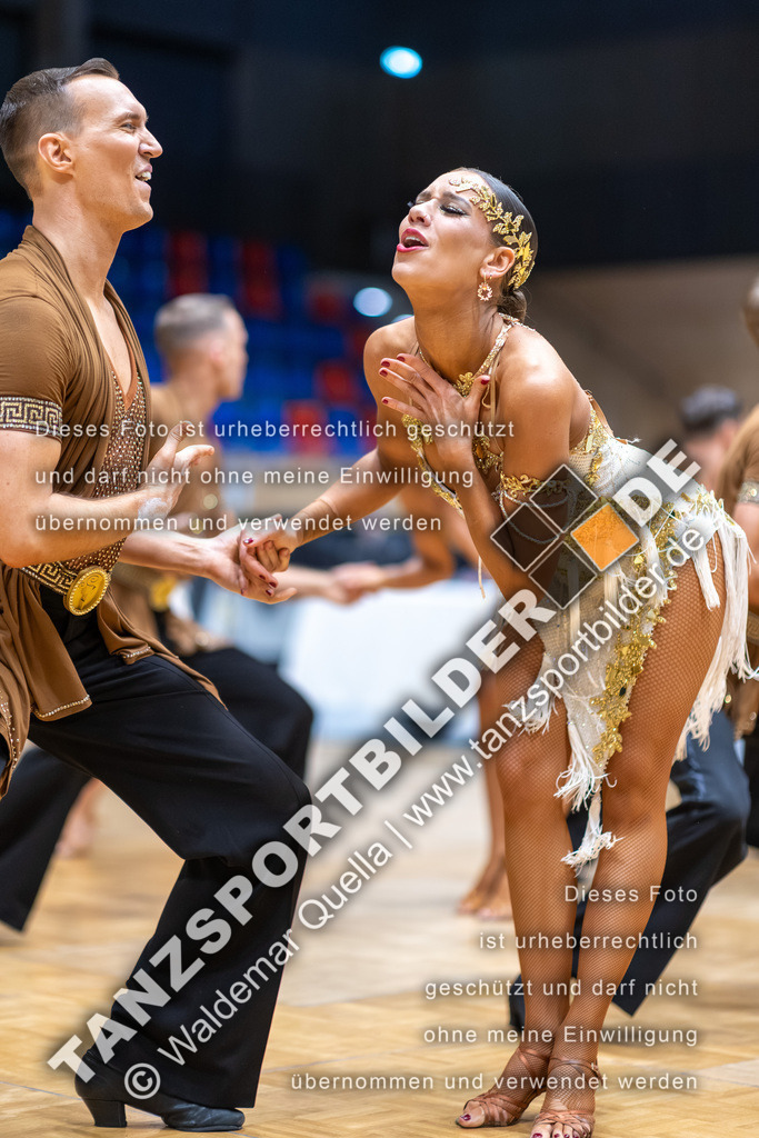 20260328-01987 | Hier finden Sie Tanz Bilder vom Latein und Standard Formationen tanzen. Sportbilder vom Tanzsport. Schöne Fotos und von Weltmeisterschaft, Europameisterschaft, Bundesliga, Regionalliga, Oberliga und Landesliga sowie von GOC Stuttgart, DanceComp, WM Bremen