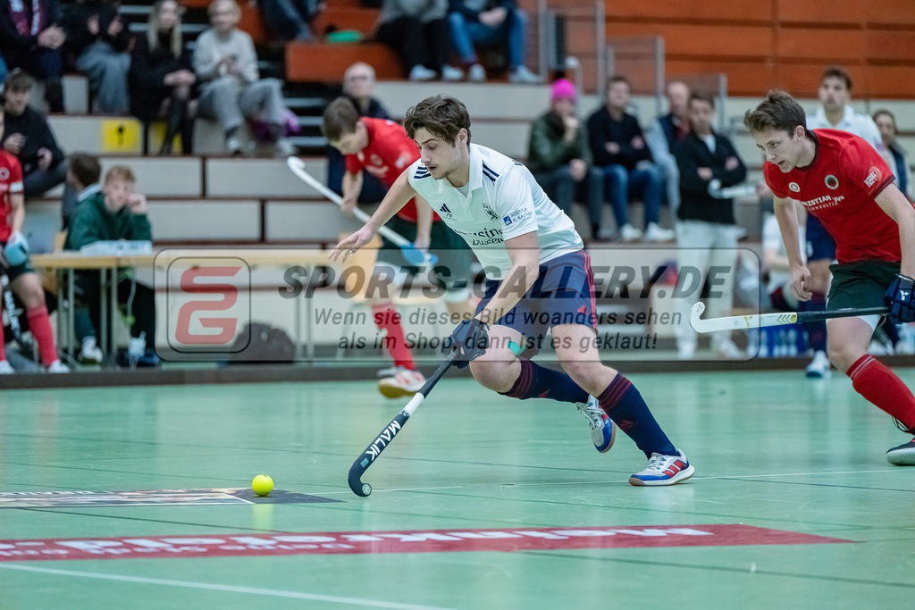 HK_20231217_107529 | 1. Bundesliga Herren Crefelder HC - Düsseldorfer HC  am 17.12.2023 Sporthalle Glockenspitz, Krefeld , von Schwerin Alex ( Düsseldorfer HC #7 )