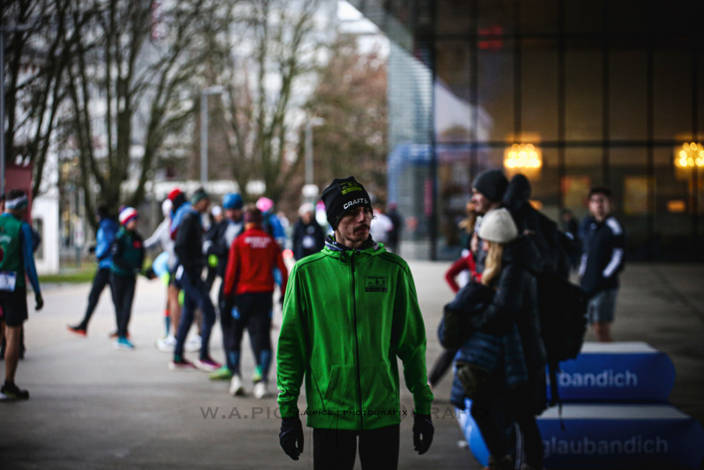 ..... | Linz, AUSTRIA,14. Dezember 25, ALOHA WINTERLAUF DEZEMBER 25 , Image shows: Photo: WAPICS / Andreas Willdoner