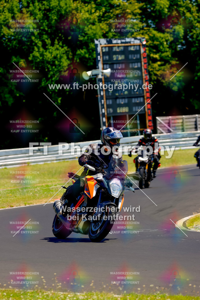 _MOT9274 | Hier findet Ihr Bilder von Touristenfahrten auf der Nürburgring Nordschleife oder von anderen Veranstaltungen die ich besucht habe. Viel Spass beim Durch Schauen 