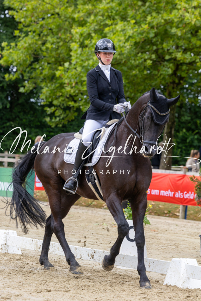7I8A4415 | melanie-engelhardt-photography - Realisiert mit Pictrs.com