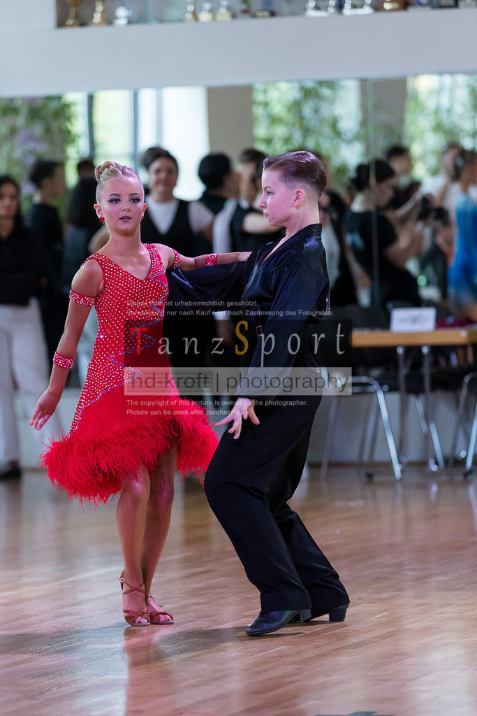 20240615_DM-Jun2-Kombi_09845 | Tanzsportbilder, Standardtanz, Lateintanz, WDSF, DTV, LTVB, dancecomp, goc, hessen tanzt, blaues band der spree, walzer, tango, wiener walzer, slowfox, quickstepp, samba, rumba, cha-cha-cha, paso doble. jive, hd-kroft photography, turniertanzsport