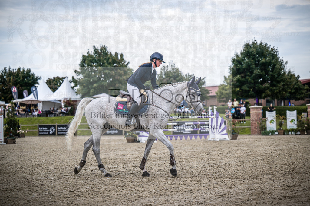 DOS_5820 | Entdecke hochwertige Reitturnierfotos von Foto Oger. Professionell, emotional und authentisch – jetzt Lieblingsmomente im Shop bestellen.Deutschlandweite Turnierfotografie. - Realisiert mit Pictrs.com