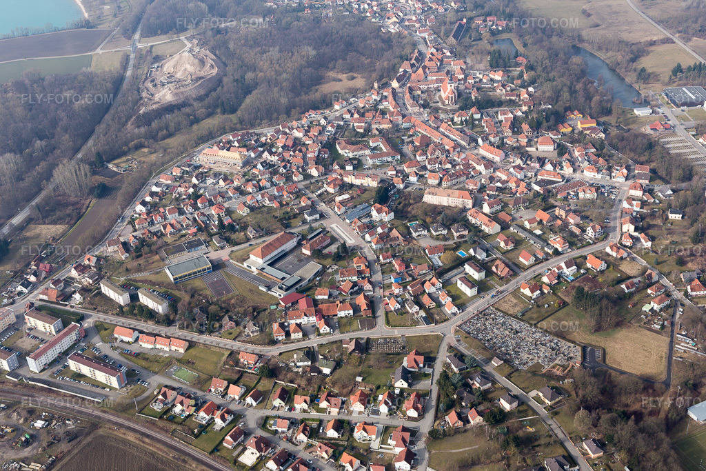 Aerial view: View of the town in Lauterbourg in the state Bas-Rhin, France. – Photo: IMG_096948.jpg taken on 02/19/2017 by Werner Riehm/FLY-FOTO.com – Resolution of the original: 5472 x 3648 px