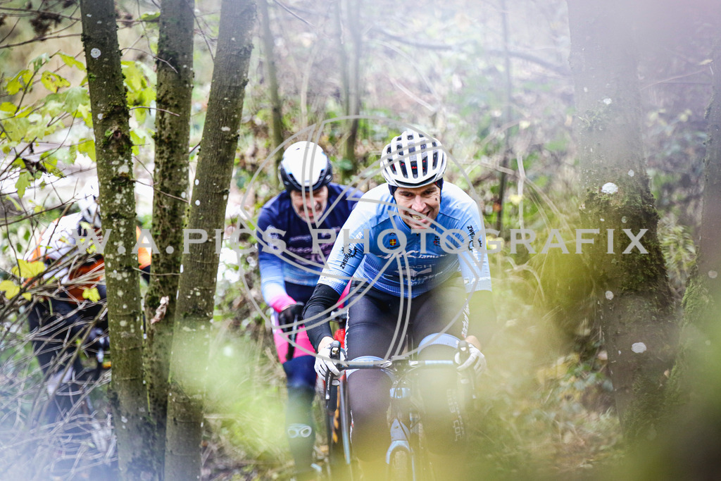 ..... | AUSTRIA, 24.11.24, 3.Radquerfeldein GP um das Sportzentrum Gunskirchen Image shows: Photo: Wapics / Andreas Willdoner