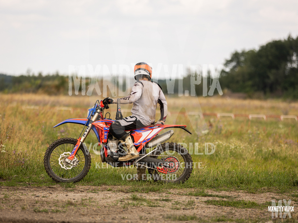 866A1688 | mxndyyvipix