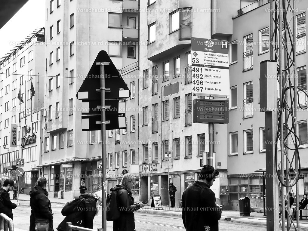 Stockholm-Umsteiger_Schlussen | online Fotogalerie mit schwarz-weiß Fotografien und Shop für zeitlose  Poster und Leinwände in stilvollem schwarz weiß  - Realisiert mit Pictrs.com