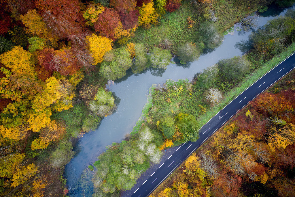 CS-201027-0093-1 | Das Wiesenttal zwischen Doos und Behringersmühle aus der Vogelperspektive im Herbst