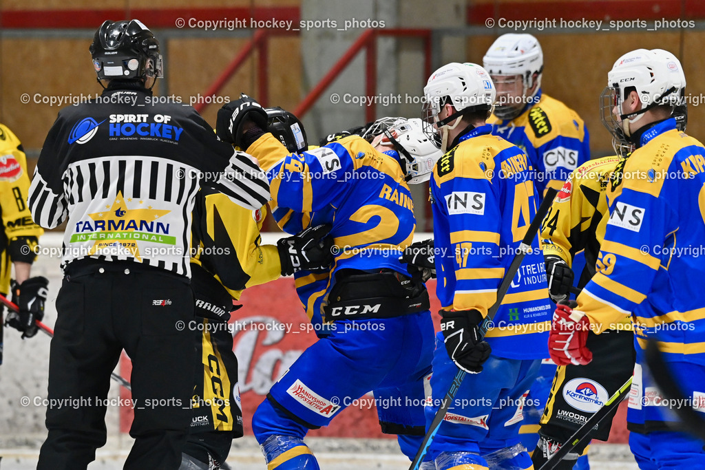 EC MET PHOTOVOLTAIK HORNETS SPITTAL vs. EHC Althofen  | #24 Rainer Oliver 1. EHC ALTHOFEN, #11 Kucher Florian EC Hornets Spittal, SINTSCHNIG Christian Referee, #47 Rainer Michael 1. EHC ALTHOFEN, EC MET PHOTOVOLTAIK HORNETS SPITTAL vs. EHC Althofen , EC MET PHOTOVOLTAIK HORNETS SPITTAL vs. EHC Althofen  am 25.01.2025 in Villach (Stadthalle Villach), Austria, (Photo by Bernd Stefan)