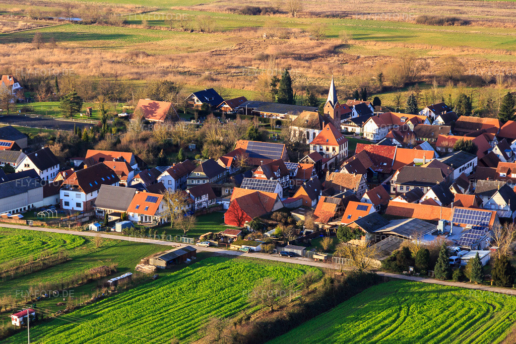 Luftbild: Im Glockenzehnten in Winden im Bundesland Rheinland-Pfalz in Deutschland. Foto: IMG_145263.jpg vom 12.01.2025 durch Werner Riehm/FLY-FOTO.de