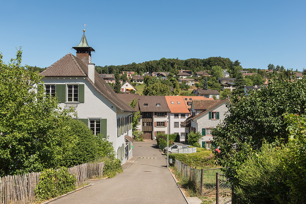 Schulgasse | in Lupsingen, Baselland, Schweiz - Realisiert mit Pictrs.com