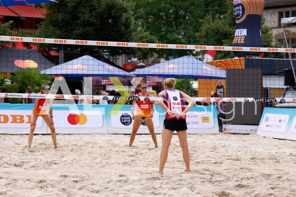 Obi BeachTour 2026 - Basel | BASEL, SWITZERLAND - JULY 17: ANJA GÄHWILER (SUI) during the Obi BeachTour 2026 match between FLÜCKIGER / DEMIERRE (SUI) and EUGSTER / GÄHWILER (SUI) at Barfüsserplatz on July 17, 2026 in Basel, Switzerland. - Realisiert mit Pictrs.com