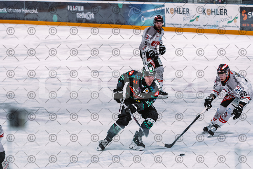 Alligators_vs_Memmingen_05_12_2025-084 | Höchstadt Alligators Fotogalerie: Eishockey-Action aus Franken. Professionelle Spielfotos, Portraits & Stadionbilder zum Download. Jetzt entdecken! - Realized with Pictrs.com