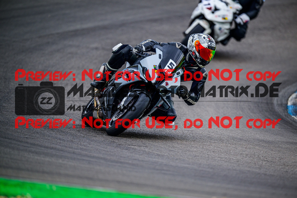 MaZZes_FotoMatrix_240614_6007705_3513 | GELB