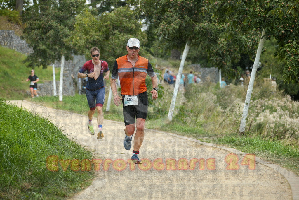 250824_1349_EX1_3885 | Sportfotografie im Rhein-Sieg Kreis, Köln, Bonn, NRW, Rheinland Pfalz, Hessen, etc. Unser Tätigkeitsfeld umfasst den Laufsport vom Volkslauf über den Marathon, Duathlon, Triathon bis zum Ultralauf wie Kölnpfad Ultra oder Schindertrail.