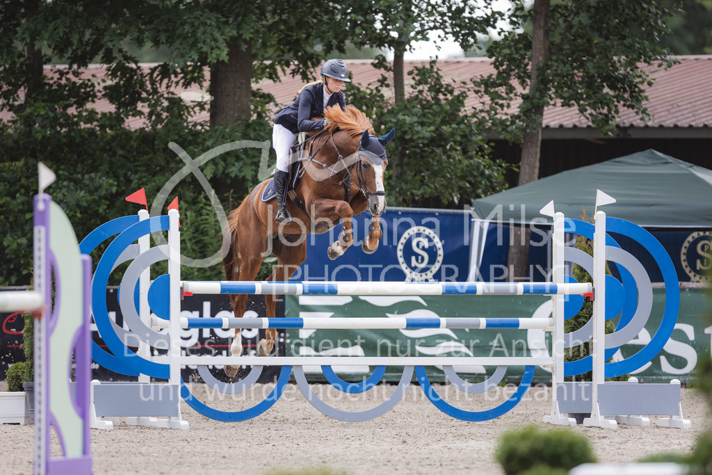 220614_Mühlen_SprPfM-616 | Late Entry Mühlen
Springprüfung Kl.M* 6-8j. Pferde gl. Einlaufprüfung für 6j. Pferde
14.06.2022