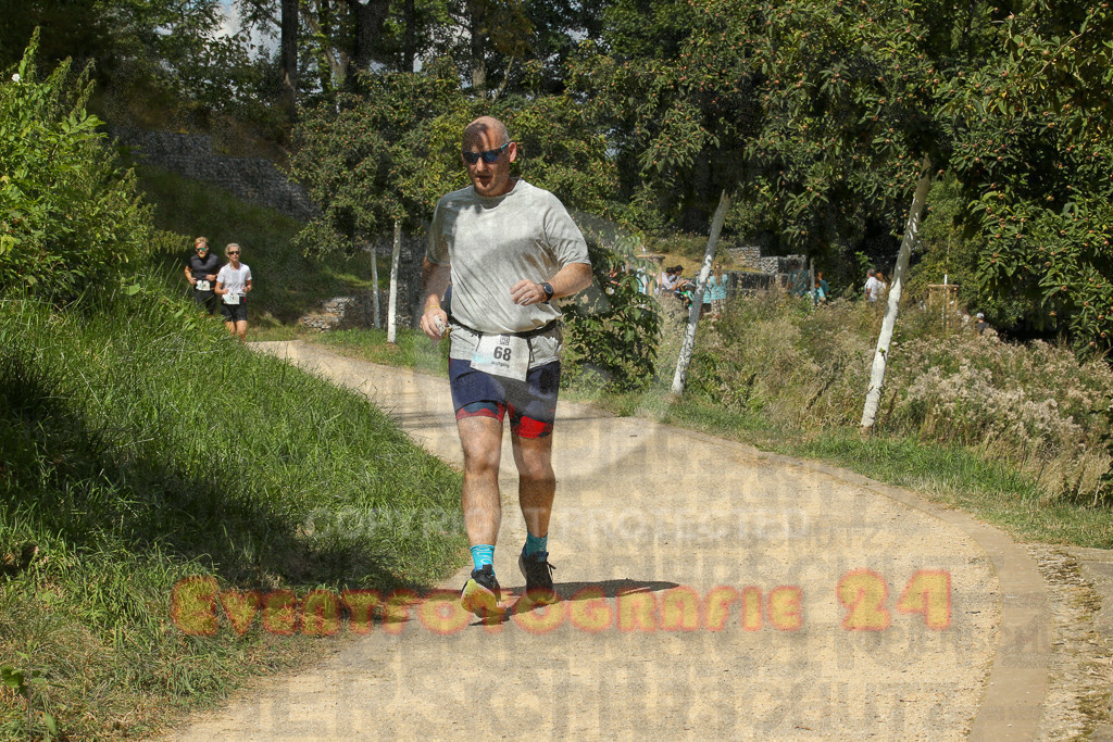 250824_1244_EX1_0363 | Sportfotografie im Rhein-Sieg Kreis, Köln, Bonn, NRW, Rheinland Pfalz, Hessen, etc. Unser Tätigkeitsfeld umfasst den Laufsport vom Volkslauf über den Marathon, Duathlon, Triathon bis zum Ultralauf wie Kölnpfad Ultra oder Schindertrail.
