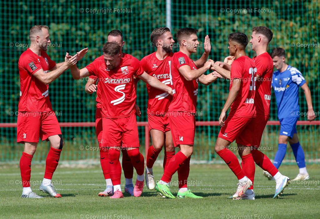A_LUI_2608023_13 | SPORT,FUSSBALL,LT1 OOELIGA ASKOE OEDT-SPG FRIEDBURG/POENDORF 26.08.2023 IM BID: JUBEL ZUM 3:0 DURCH MANUEL SCHMIDL(OEDT) FOTO:FOTOLUI