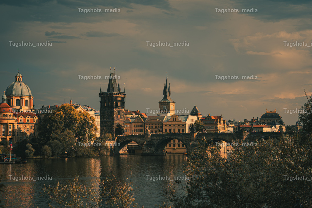 A7506200 | tagshotsmedia - Realisiert mit Pictrs.com