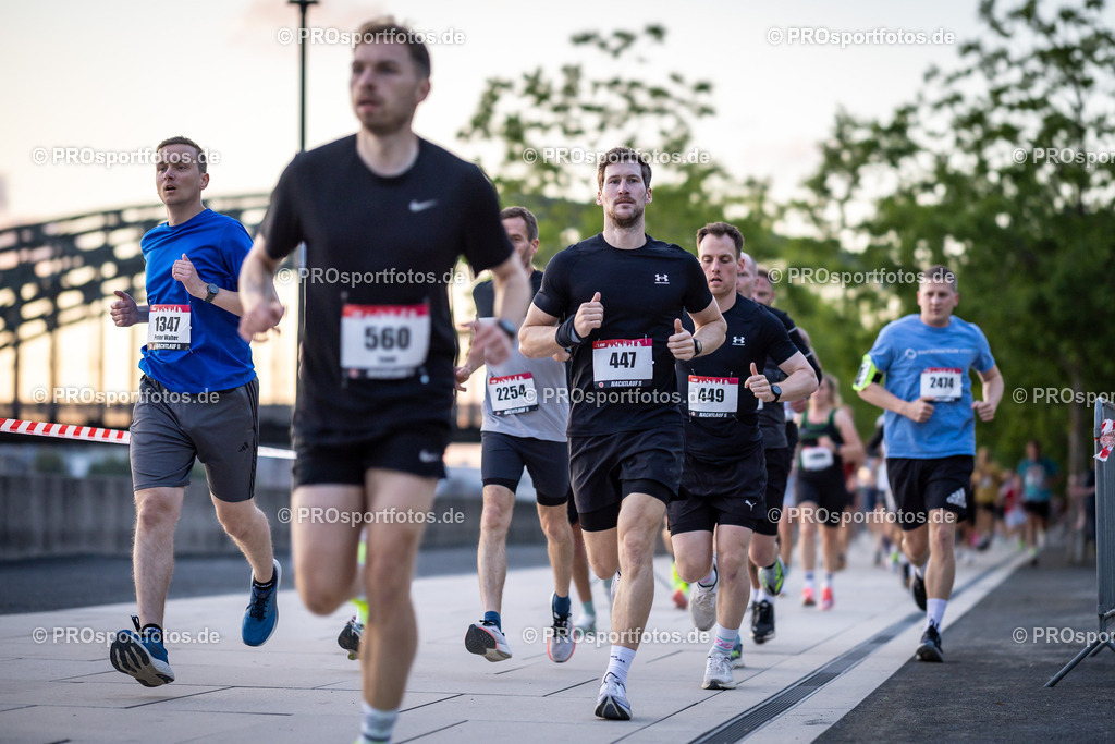 22. ASV Nachtlauf; Koeln, 28.05.25 | Impressionen vom 22. ASV Nachtlauf am 28.05.25 am Tanzbrunnen in Koeln. Foto: BEAUTIFUL SPORTS/Leah Kohring