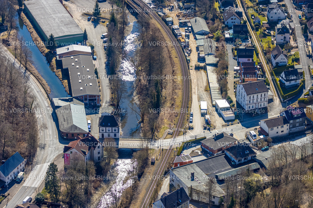 Hagen250303948 | Luftbild, Bahnübergang Osemundstraße und Brücke über den Fluss Volme, Volme Brücke an der Bundesstraße B54 Prioreier Straße, Dahl, Hagen, Ruhrgebiet, Nordrhein-Westfalen, Deutschland