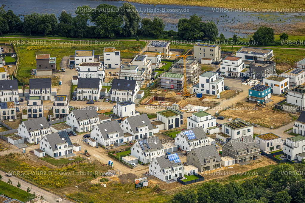 Duisburg240704372-Sued | Luftbild, Duisburg-Süd, Wohngebiet Angerbogen, Am Alten Angerbach, halbkreisförmige Neubau-Wohnsiedlung, Huckingen, Duisburg, Ruhrgebiet, Nordrhein-Westfalen, Deutschland