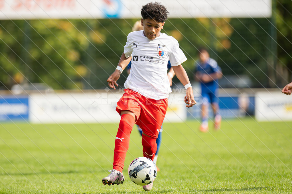 20250920_Picselweb-Fotografie_1R3_1145 | JFV D/A &amp; Stade - VfB Oldenburg0:1 VfB no70:2 VfB no70:3 VfB JFV Eigentor0:4 VfB no70:5 VfB no71:5 JFV no3 Jaric Jimenez-Voss2:5 JFV no9 Janko Sylvester3:5 JFV no16 Damian Elias Mihro Burekovic - Realisiert mit Pictrs.com