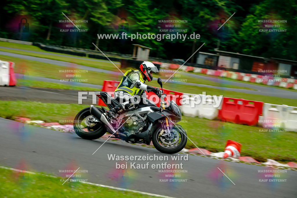 VBK-3669 | Hier findet Ihr Bilder von Touristenfahrten auf der Nürburgring Nordschleife oder von anderen Veranstaltungen die ich besucht habe. Viel Spass beim Durch Schauen 