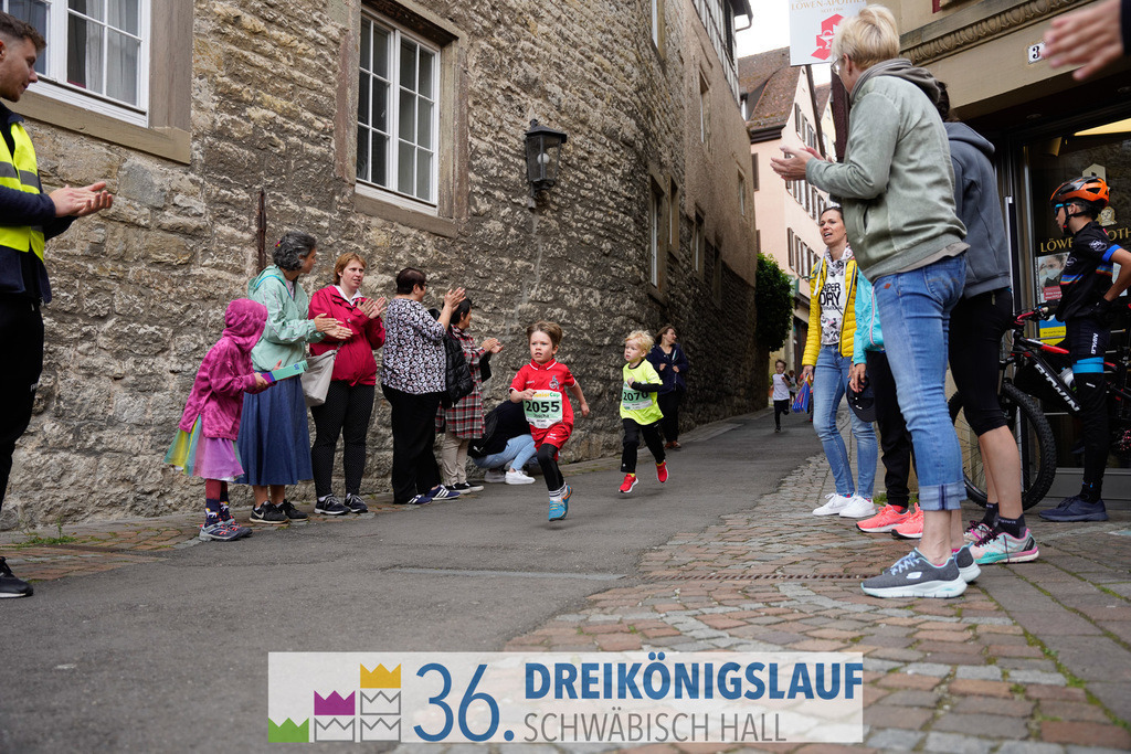 AOK Junior Cup 400m | 3Königslauf 2022 AOK Junior Cup 400m - Realisiert mit Pictrs.com